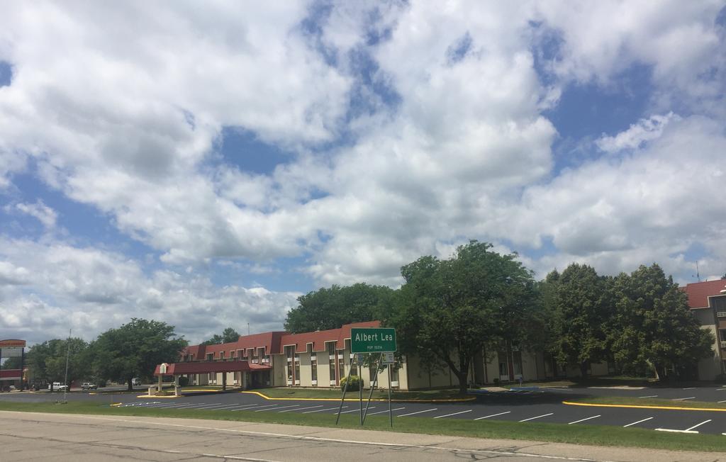 Ramada By Wyndham Albert Lea Eksteriør bilde