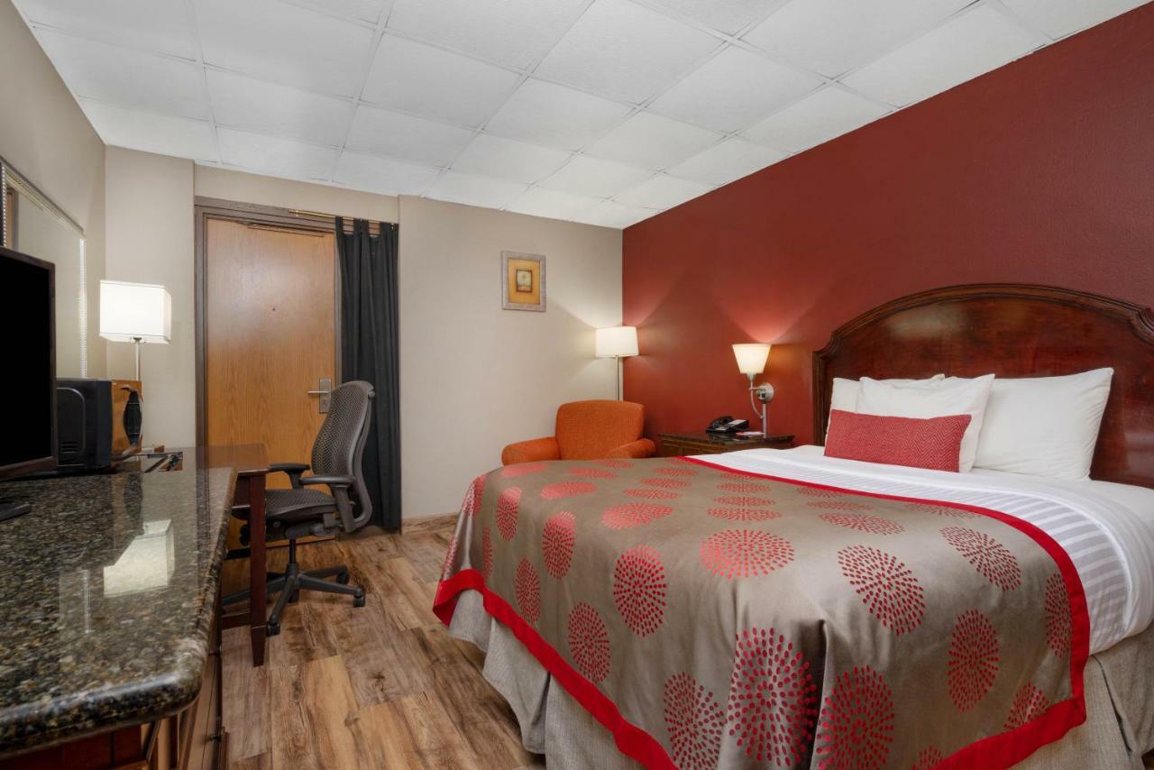 Ramada By Wyndham Albert Lea Eksteriør bilde
